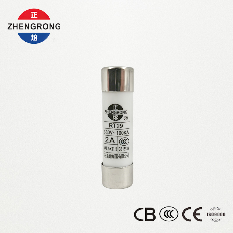 Engros 8,5*31,5 R014 2A tilpassbare sikringer